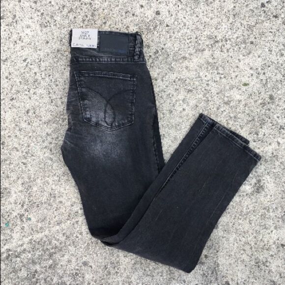 NWT Calvin Klein skinny ankle jeans. Sz 27 - Picture 4 of 6
